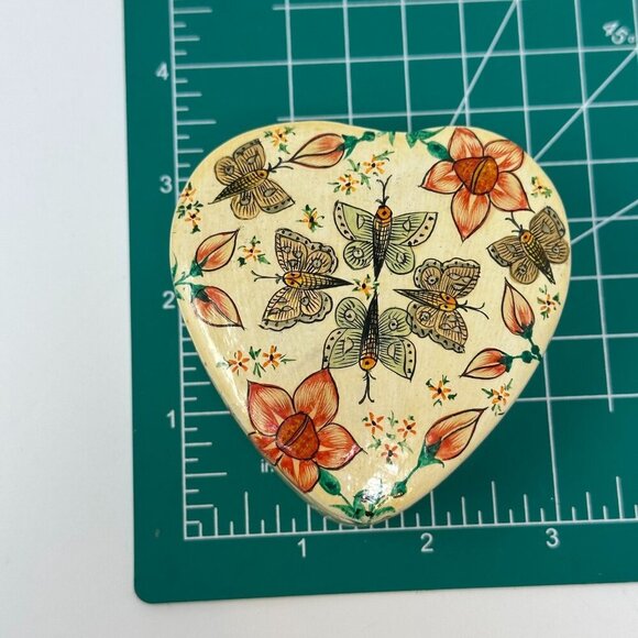 Vintage Handmade Fetco Kashmir Heart Shaped Lacquered Trinket Box Botanical - Picture 9 of 10